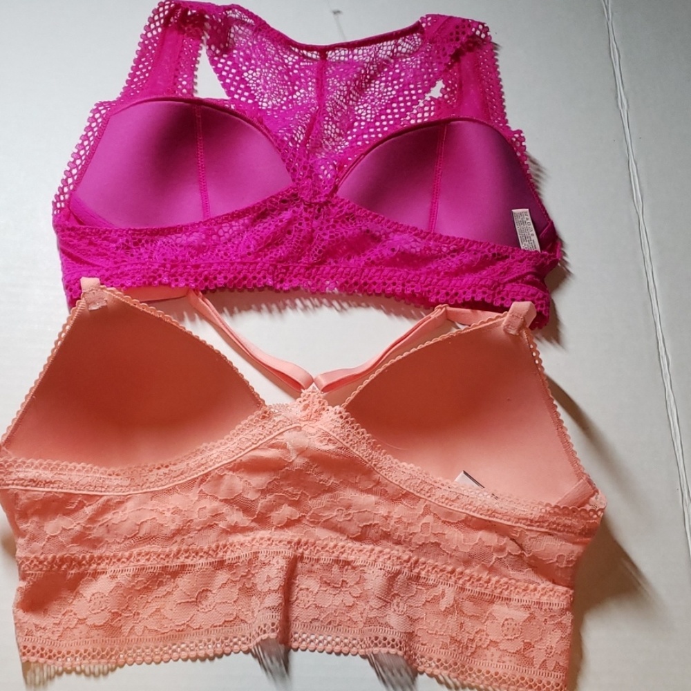 Two Victoria's Secret Lace Bras - Picture 2 of 8